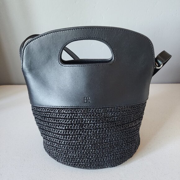 Banana Republic Bucket/Crossbody "LIKE NEW" - Picture 3 of 16